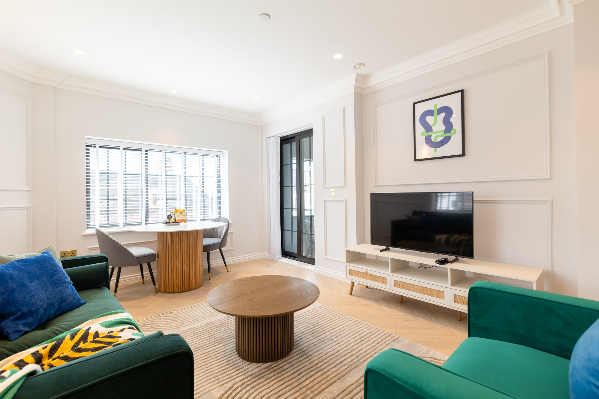 Curated visual reference: Visual Reference: London Bridge Luxury Serviced Apartments In Heart Of London